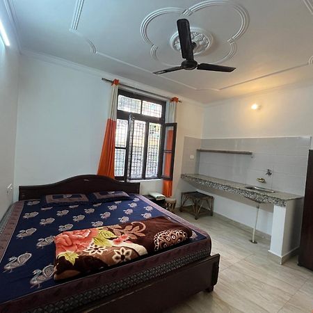 Anjali Home Stay Рішикеш Екстер'єр фото