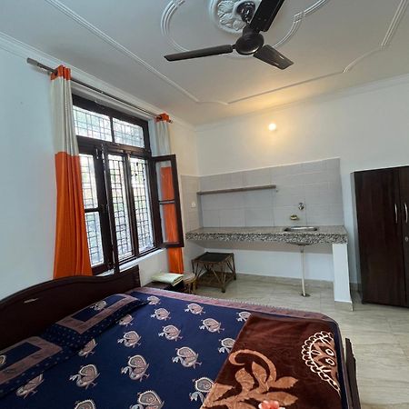 Anjali Home Stay Рішикеш Екстер'єр фото
