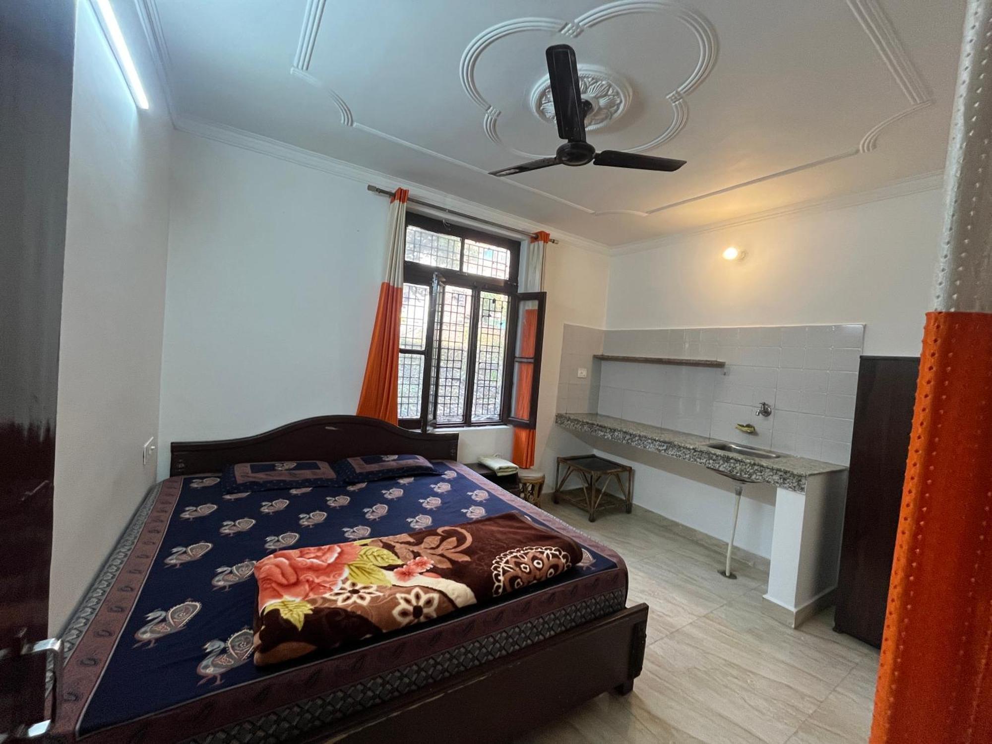 Anjali Home Stay Рішикеш Екстер'єр фото