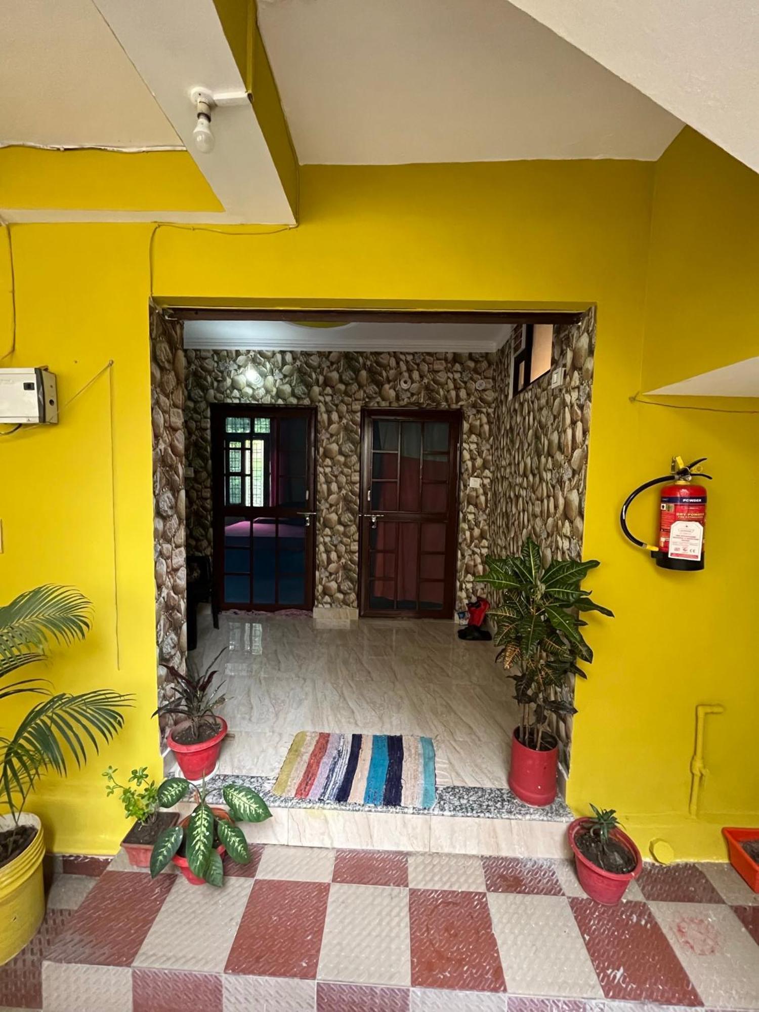 Anjali Home Stay Рішикеш Екстер'єр фото