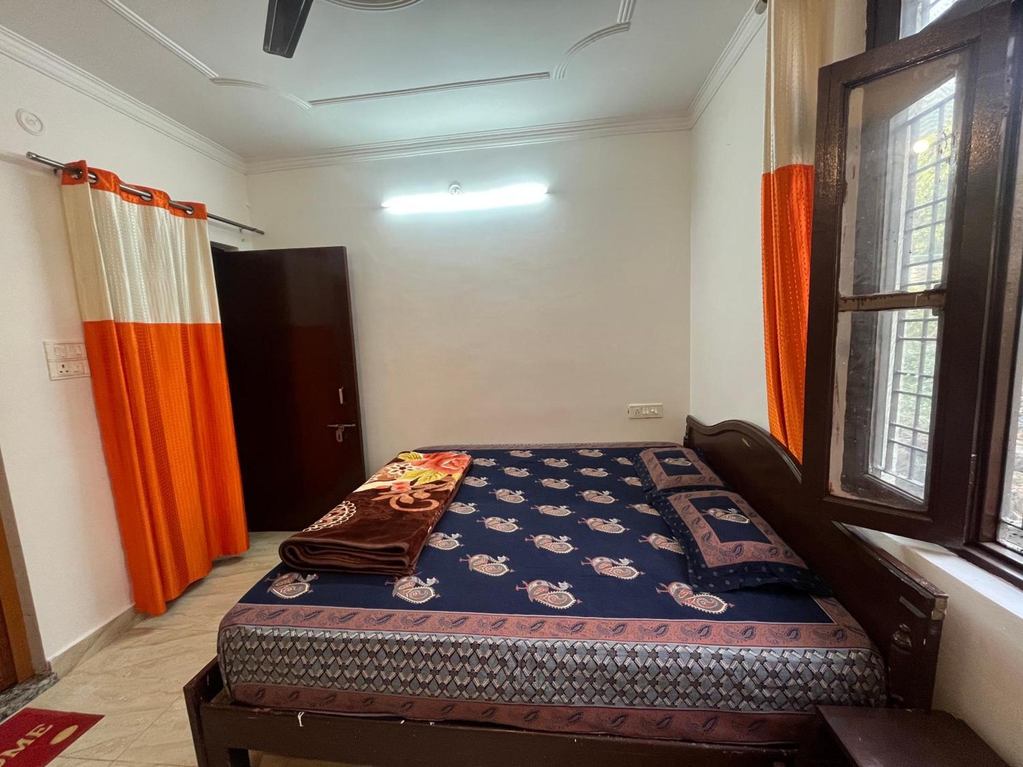 Anjali Home Stay Рішикеш Екстер'єр фото